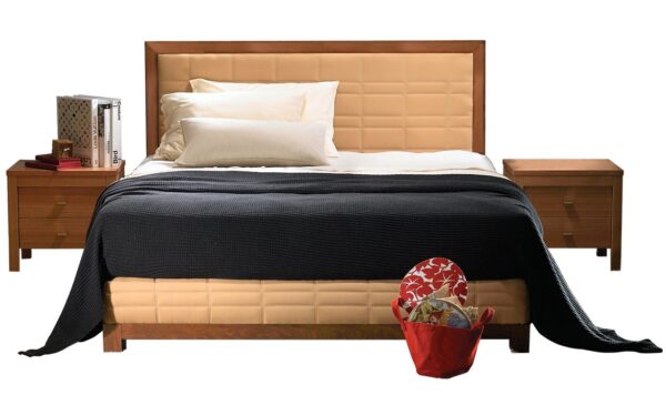 מיטה זוגית | בסיס מיטה מרופד בבד בשילוב מסגרת עץ | טלס הום